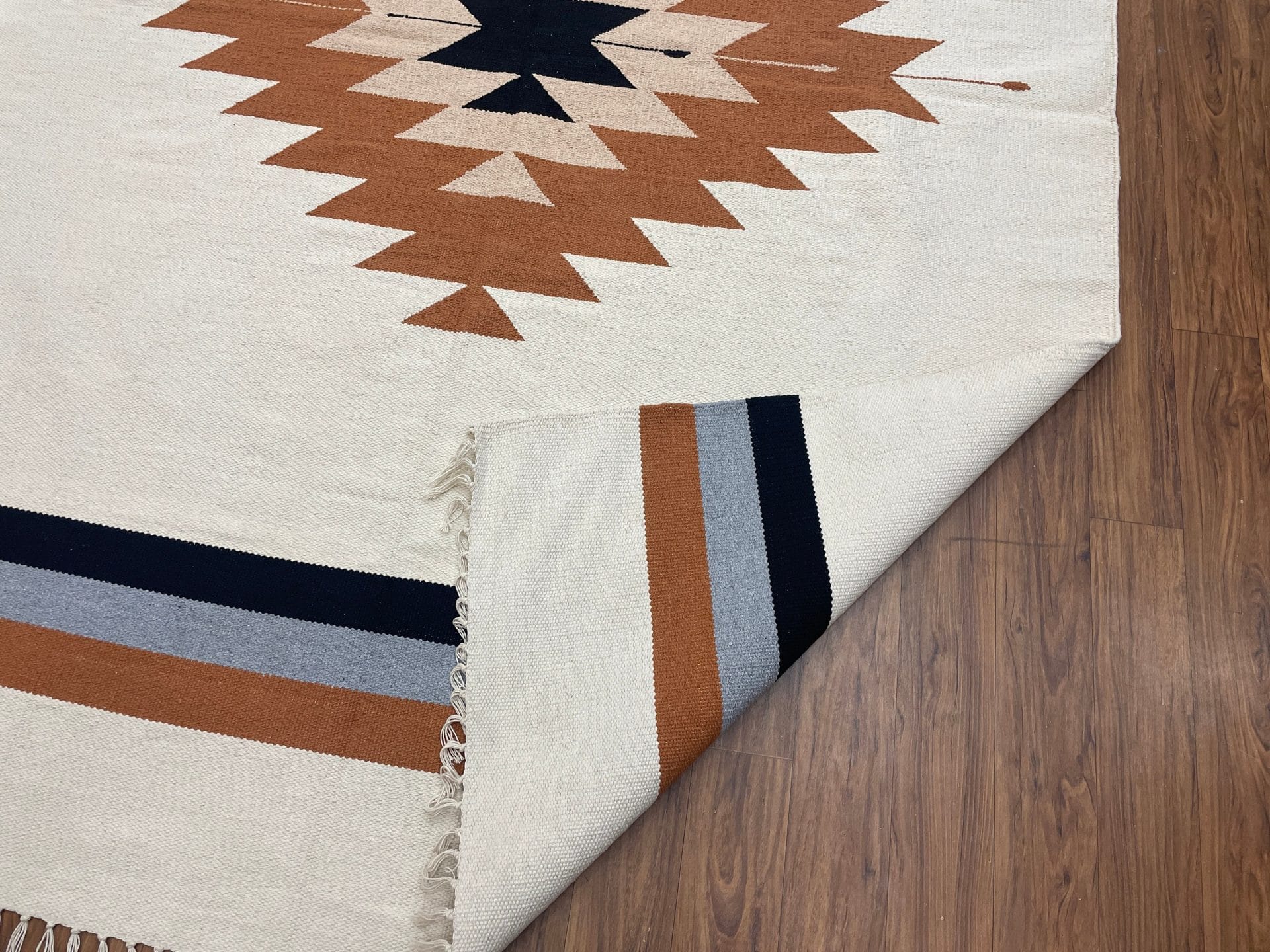Handmade Wool Rug, Handwoven Navajo Rug, Large Area Rug for Living Room, White Rug for Bedroom - Image 6